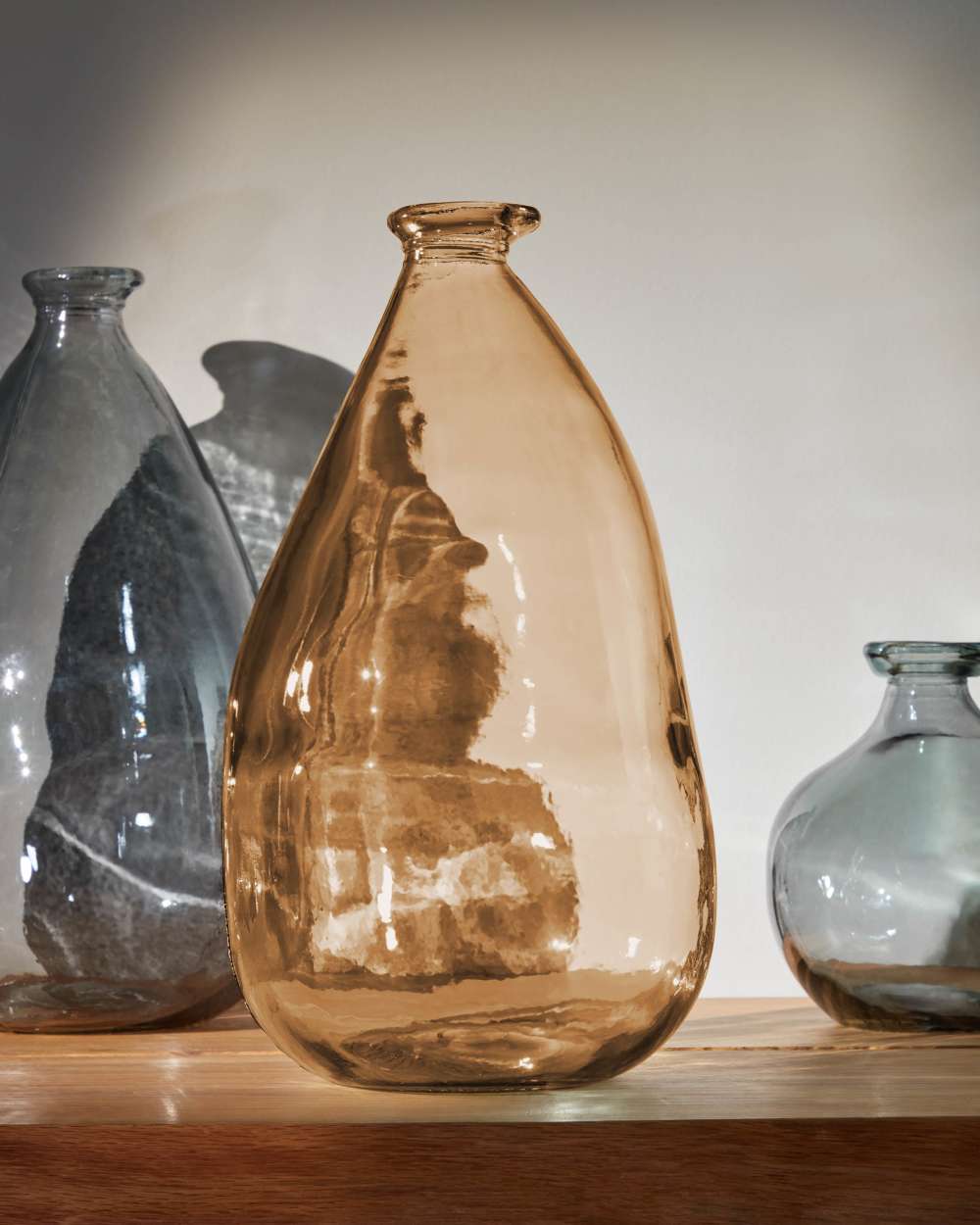 Vase Brenna marron moyen format en verre 100% recyclé - view 2