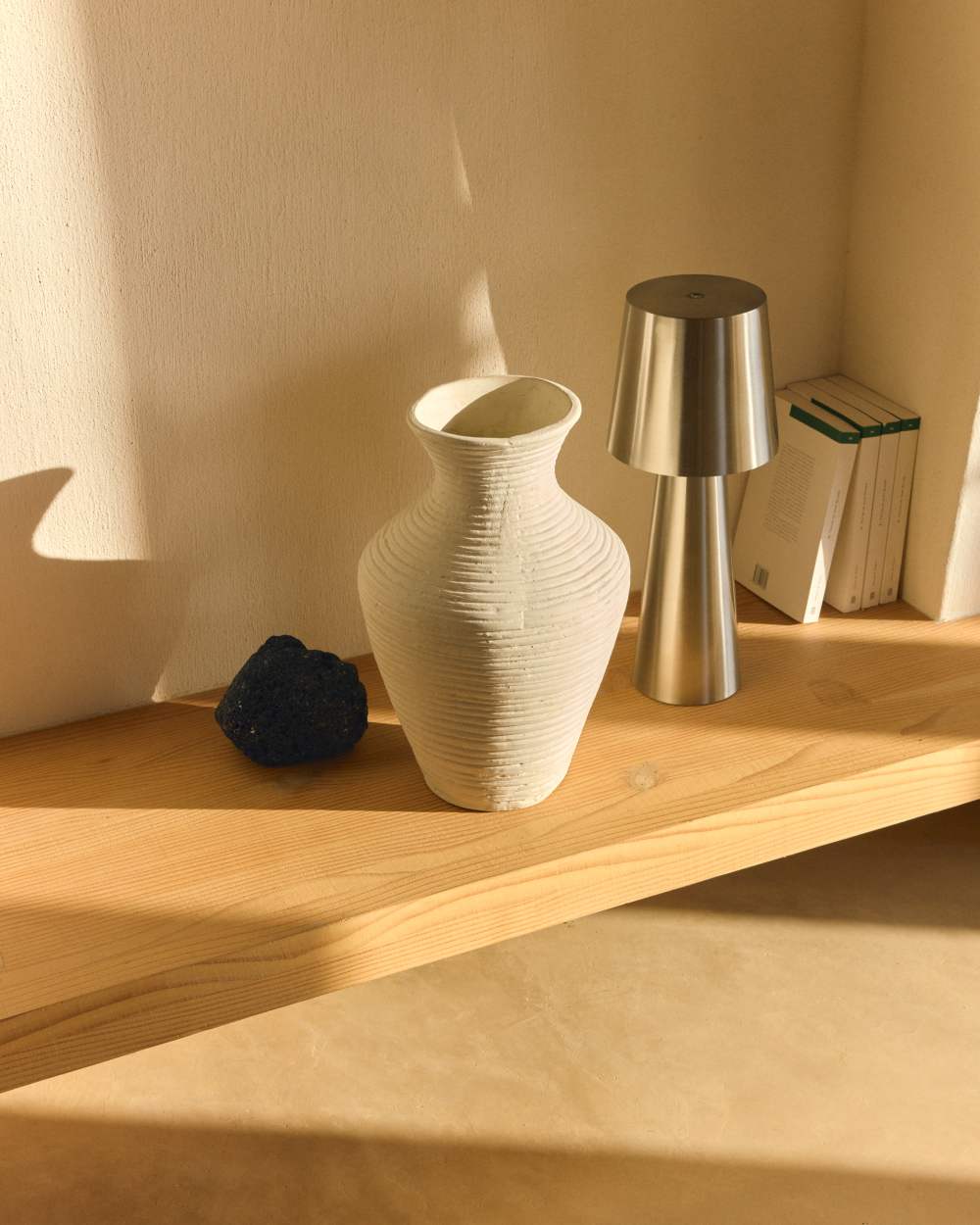 Vase Pria en papier mâché beige 36 cm - view 2