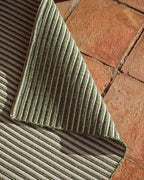 Tapis Ardelia en fibres synthétiques vert et beige 200 x 300 cm - view 4