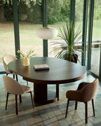 Table ronde extensible Artis en bois et placage de chêne avec finition ton noyer FSC 100 % 150 (200) x 80 cm - view 4