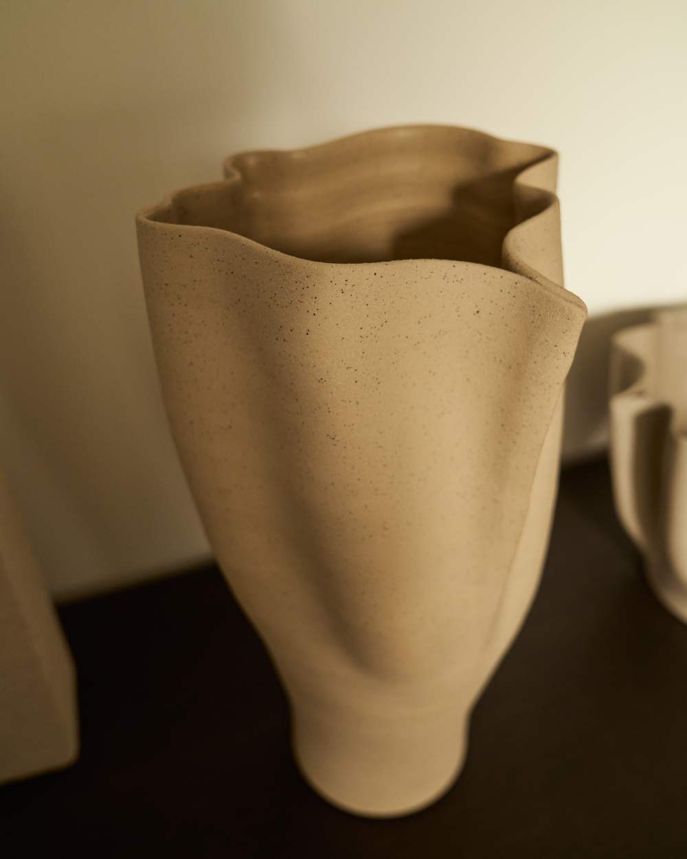 Vase Nilea en céramique beige 44 cm - view 2