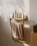 Porte-serviettes mural Kuveni en bois de teck 40 x 63 cm - view 2